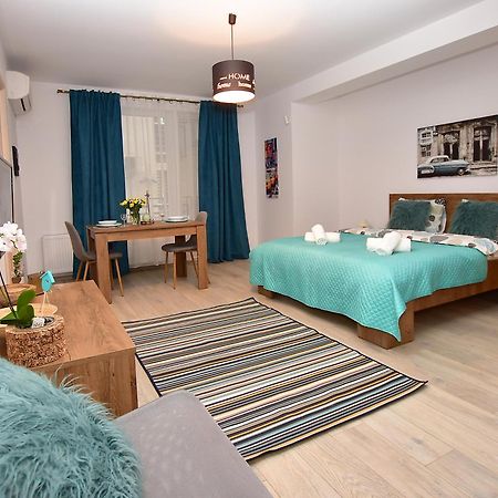Near Cathedral Central Studio Bükreş Dış mekan fotoğraf